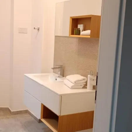 Grand 4-bedrooms Tourist Rosetti