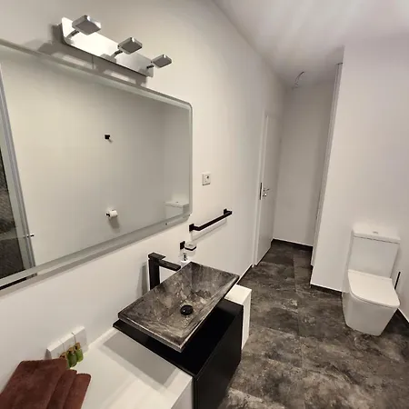 Grand 4-bedrooms Tourist Rosetti Апартаменты